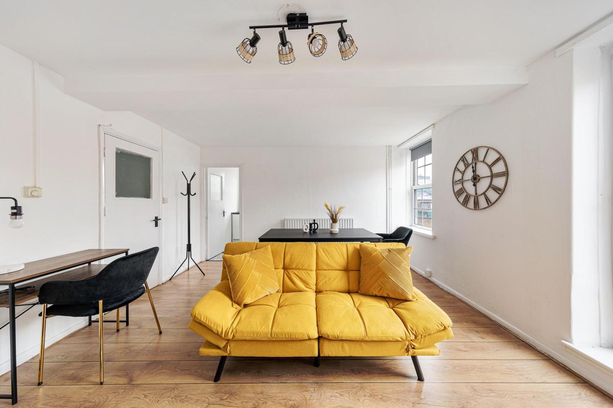 Sleek Shoreditch Hideout - 2 Bed Gem With Balcony In Central Londres Exterior foto